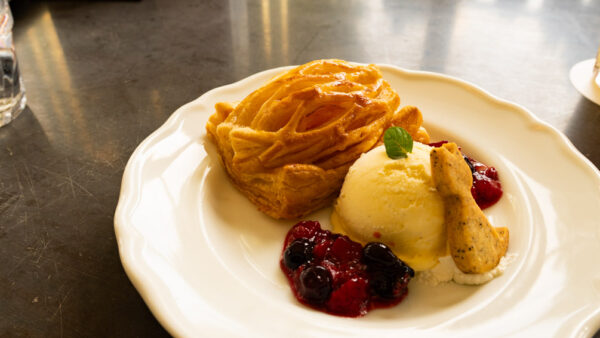The Ultimate Apple Pie Tour in Hirosaki: Tasting the Local Favorites