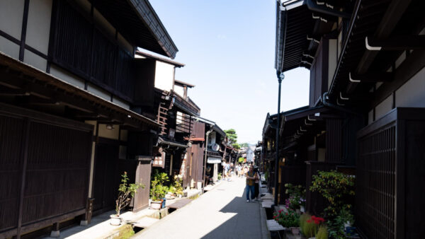 🏯 Exploring Takayama’s Old Town — A Peaceful Solo Walk t...