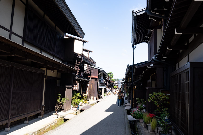 🏯 Exploring Takayama’s Old Town — A Peaceful Solo Walk through History